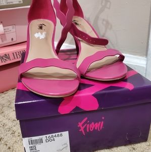 Women Fuchsia Heeled